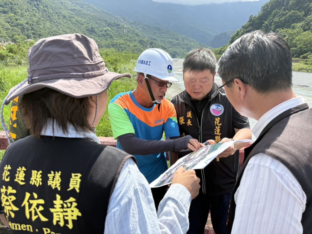 【關心萬里溪堰塞湖風險 張峻率隊會勘籲強化治理與監測 守護下游居民安全】插图1 【關心萬里溪堰塞湖風險 張峻率隊會勘籲強化治理與監測 守護下游居民安全】插图1
