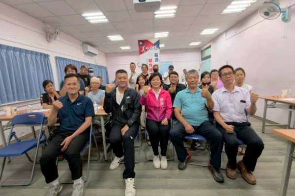 【傾聽基層 游淑貞與夜市攤商座談】缩略图