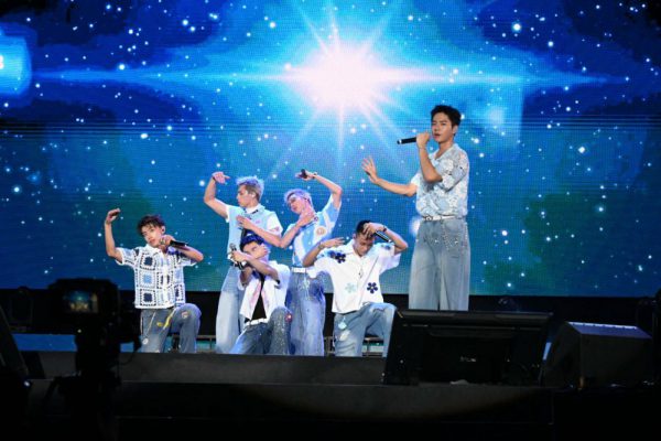 【2026年花蓮夏戀嘉年華演唱會第二夜 「潮YOUNG放電之夜」 上萬歌迷尖叫同歡 嗨翻花蓮東大門】缩略图