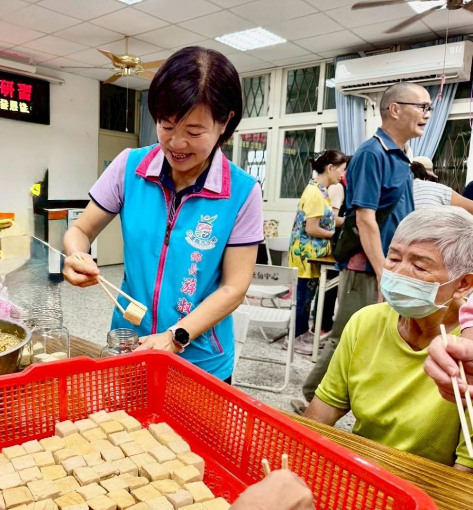 【吉安社區研習 傳承水果豆腐乳好味道 游淑貞和百餘名鄉親共學 凝聚社區情誼】插图2