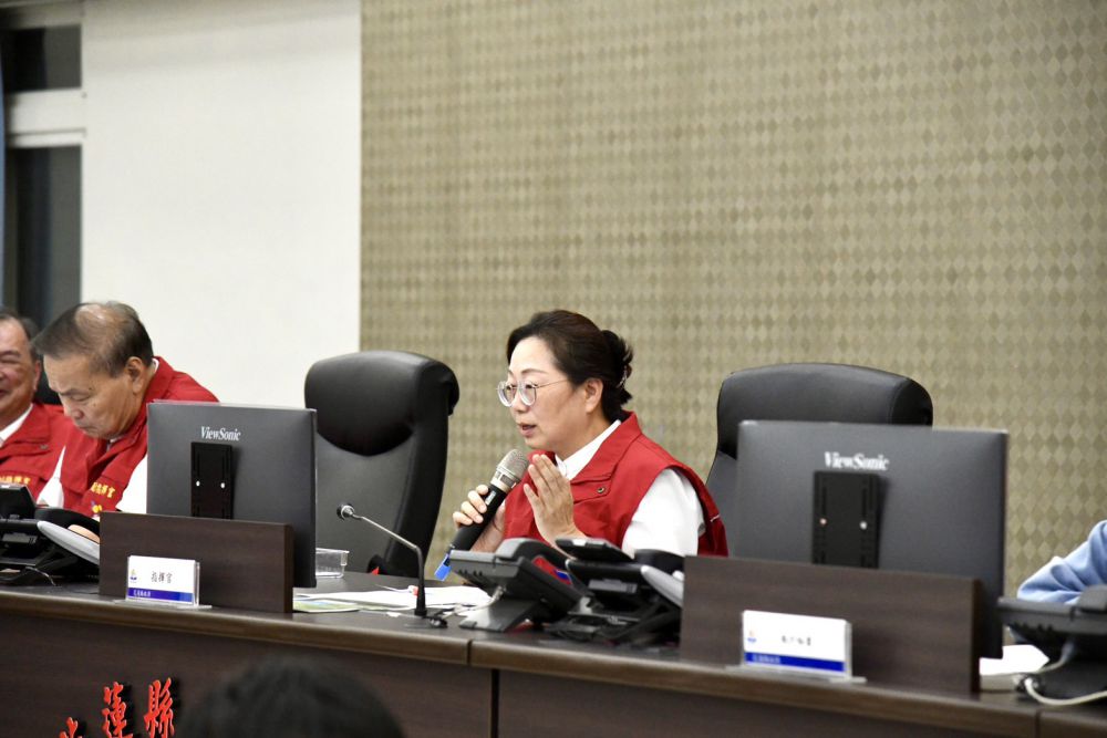 【萬里溪堰塞湖紅色警戒 徐榛蔚指示巡查確保警戒區淨空】插图 【萬里溪堰塞湖紅色警戒 徐榛蔚指示巡查確保警戒區淨空】插图
